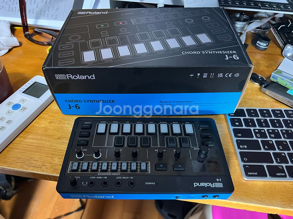 Roland AIRA COMPACT J-6 CHORD--0