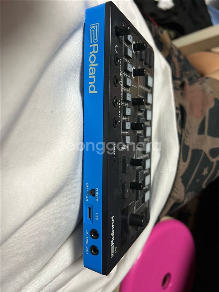 Roland AIRA COMPACT J-6 CHORD--2