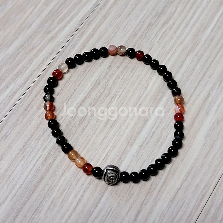 VECKY WITCHY 4mm 원석팔찌--1