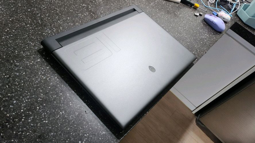 델 18인치 기함급 에일리언웨어/인텔i9,RTX4090 이미지