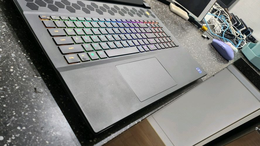 델 18인치 기함급 에일리언웨어/인텔i9,RTX4090 이미지