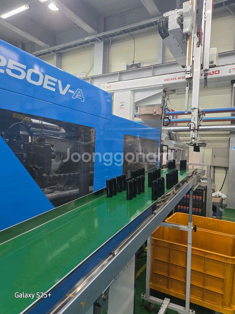 [신품급] 250톤 일제 스미모또 사출기 전자동 로봇--1