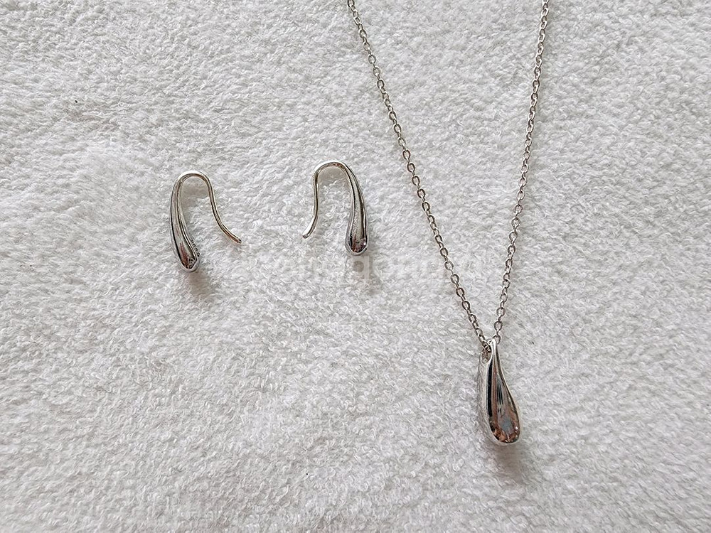 티어드롭 실버 목걸이+귀걸이 세트 새상품--0