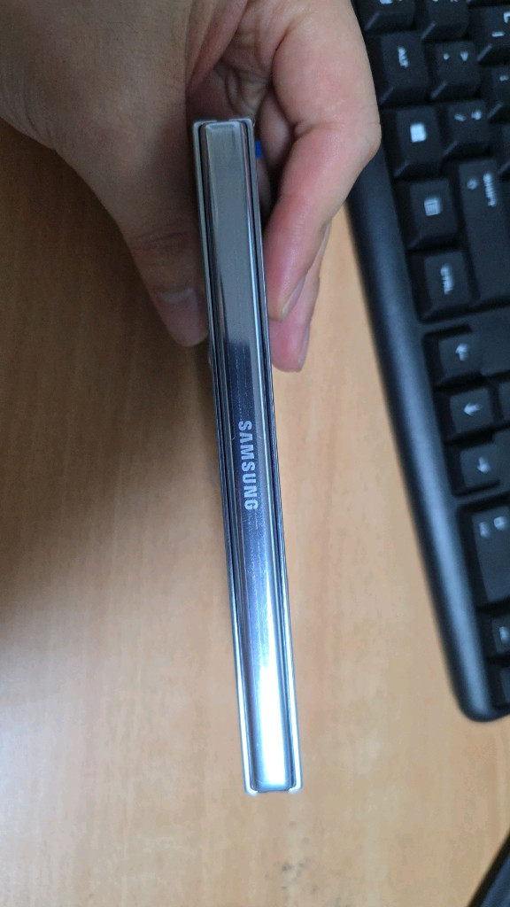 폴드5 올갈이 s펜 외부 내부액정 하우징 배터리 교체 이미지