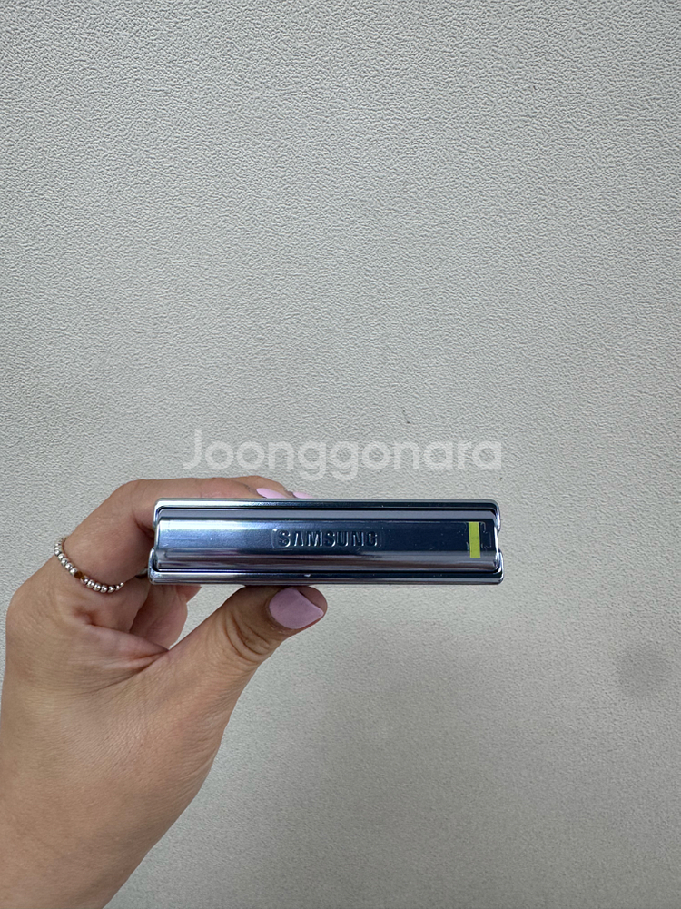 (부산중고폰) 갤럭시z플립4 액정배터리 새제품판매해요--3