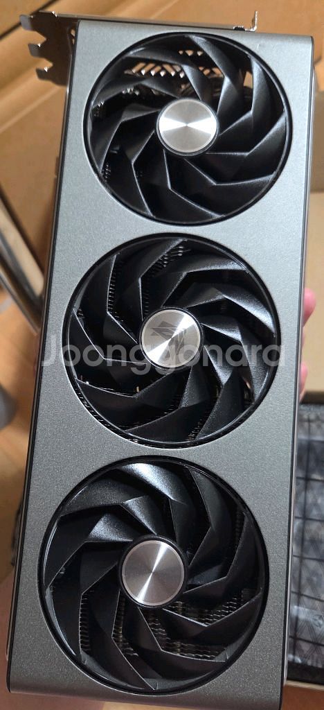 사파이어 니트로 rx7900xtx 팝니다.--1