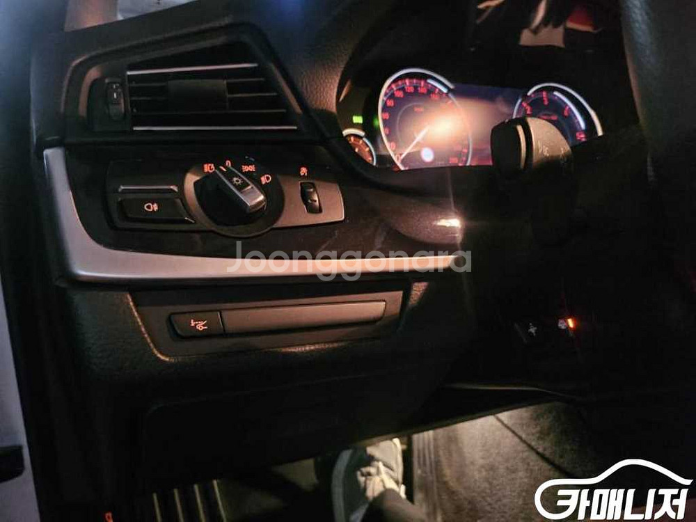 [BMW]5시리즈 (F10) 520d (5인승) #앱특--8