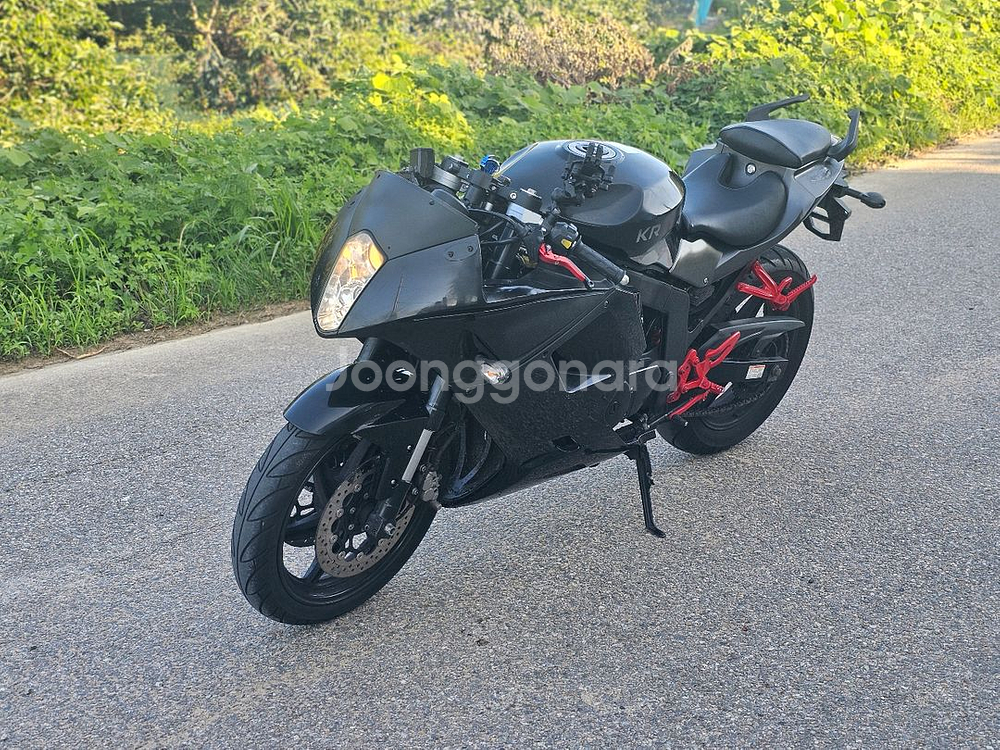 코멧250RC 17년식 150만원 저령하게판매합니다--2