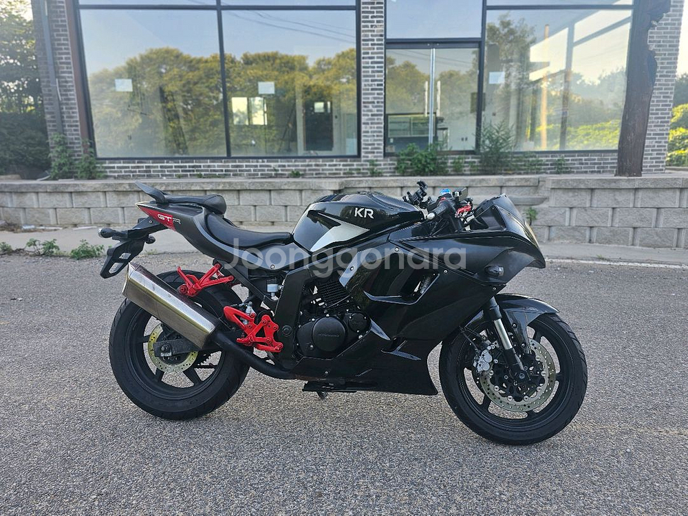 코멧250RC 17년식 150만원 저령하게판매합니다--3