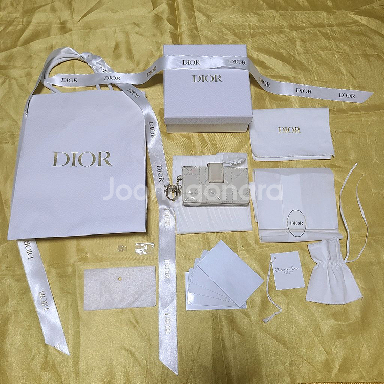 디올 레이디 아코디언 카드지갑 라떼 (백화점 풀구성)--0