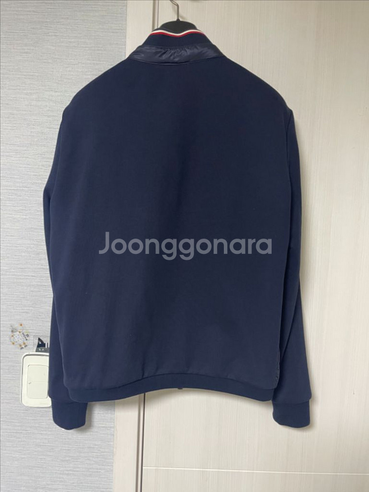 [M] 몽클레어 삼선 트리콧 유광 니트패딩 네이지--2