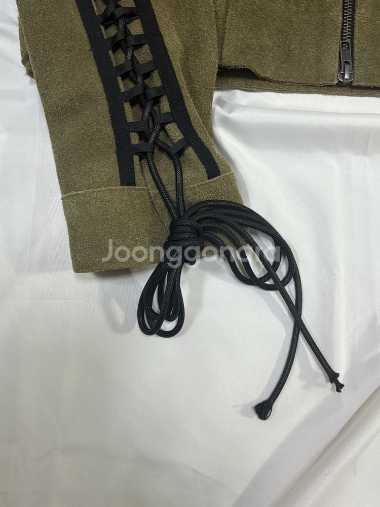 [1] 언더마이카 대성당 스웨이드 트러커 자켓 올리브--2