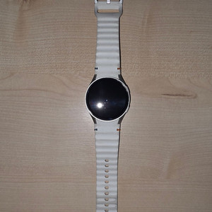 갤럭시 워치7 LTE(KT) 40mm 크림 판매합니다.
