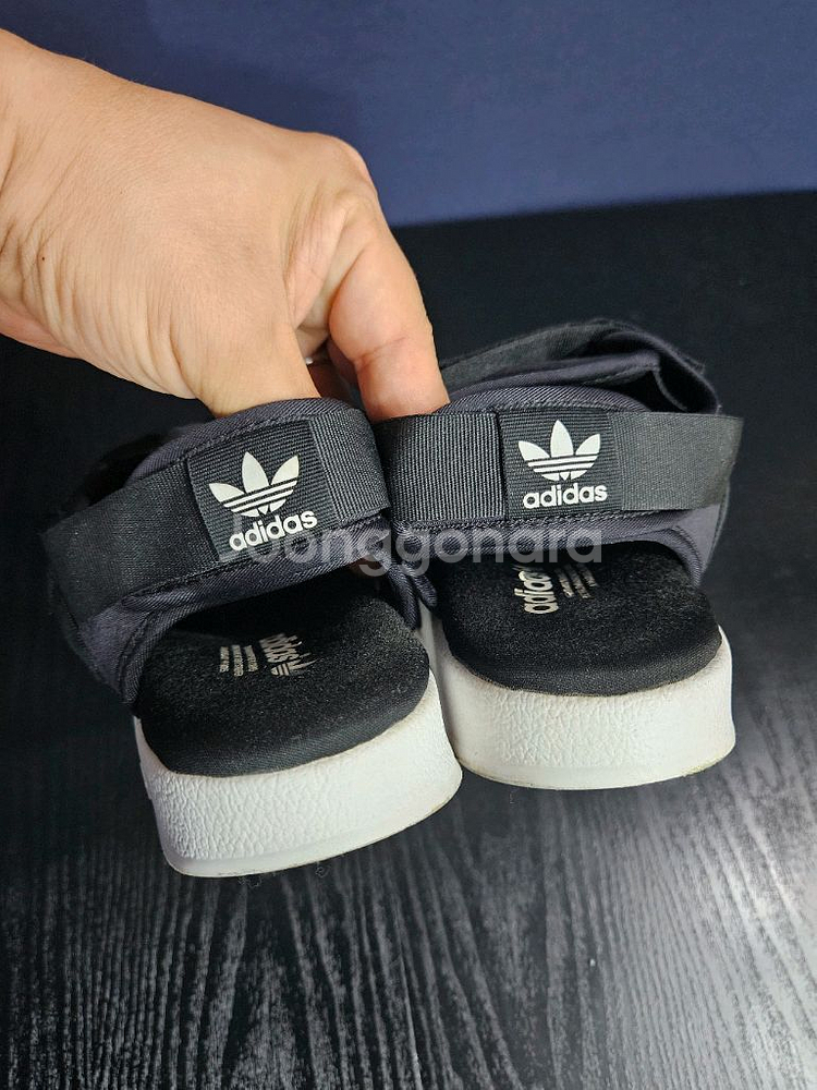 아디다스 블랙컬러 남성 260 샌들--7
