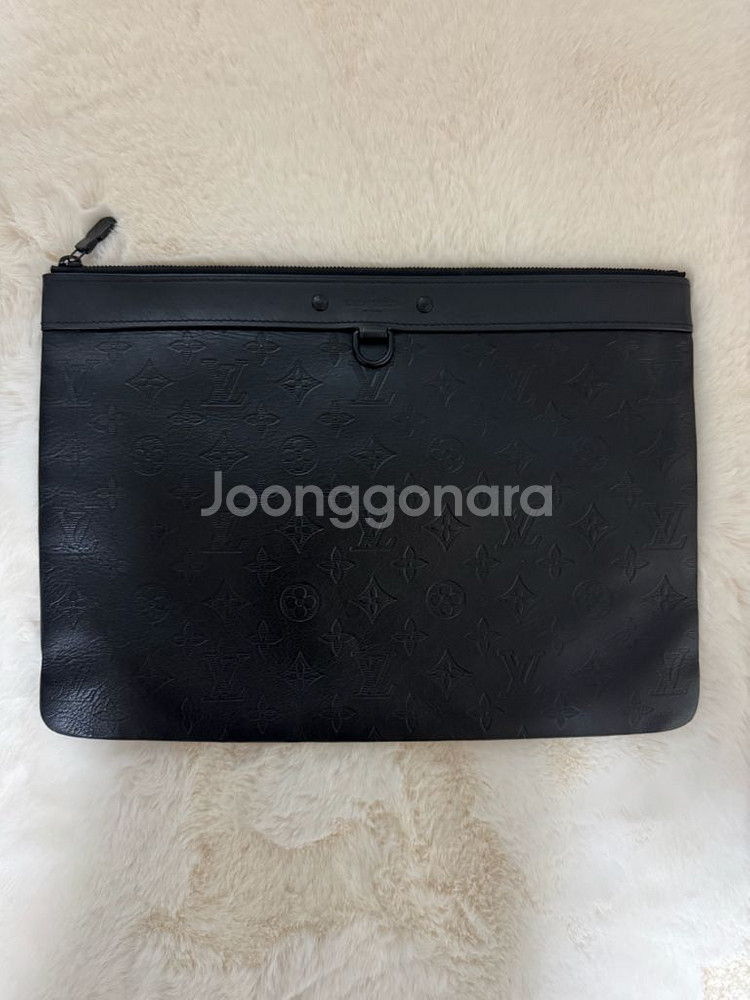 루이비통 쉐도우 포쉐트 아폴로 클러치 GM--1