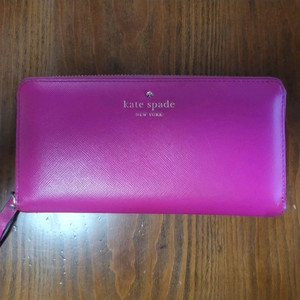 케이트 스페이드 핫핑크 장지갑/ Kate Spade