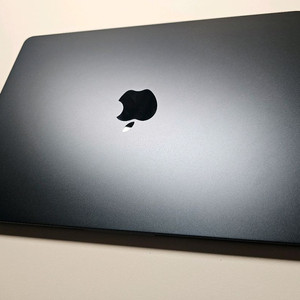 맥북에어 M2, 13인치 24GB, 1TB A2681