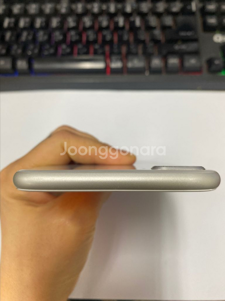 아이폰8플러스 실버 A급 64GB 배터리100%--3