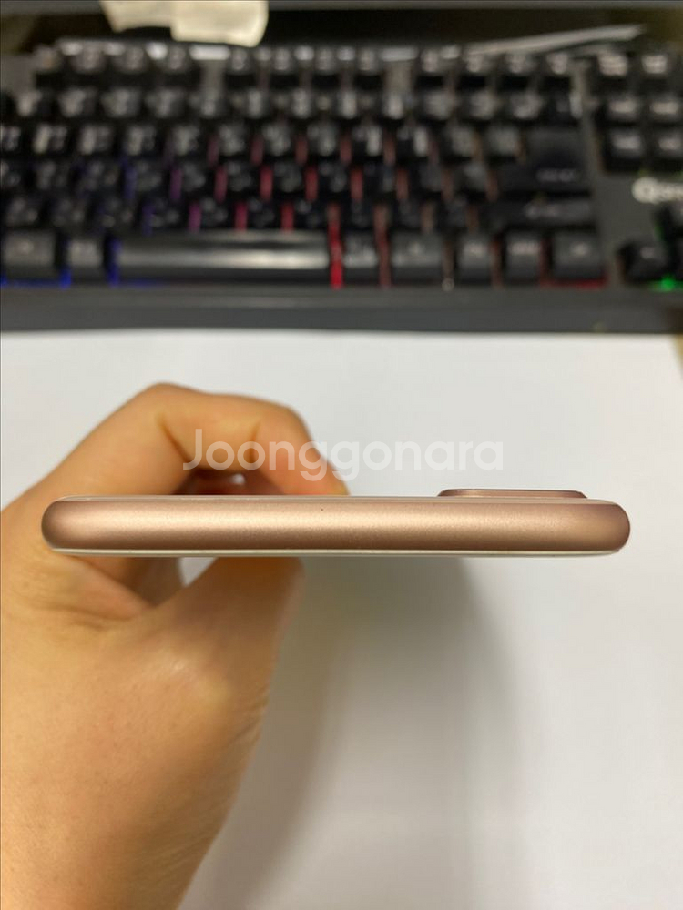 아이폰8플러스 로즈골드 A급 64G 배터리100%--5