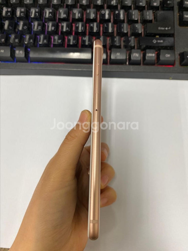 아이폰8플러스 로즈골드 액정SS급 256G 배터리100--6