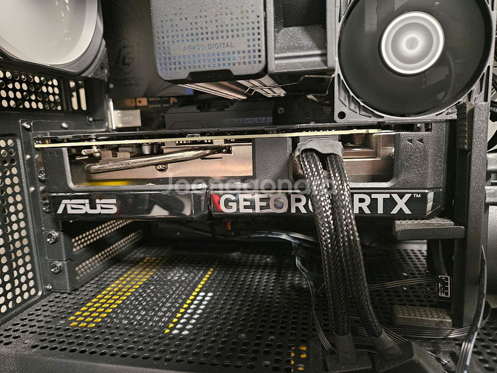 ASUS RTX 4070 SUPER 12GB팝니다--3