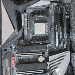 5800X3D X570 어로스 마스터 + 32gb 램