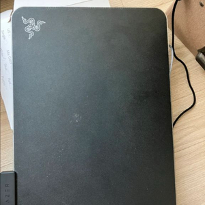 레이저 firefly v2 마우스패드