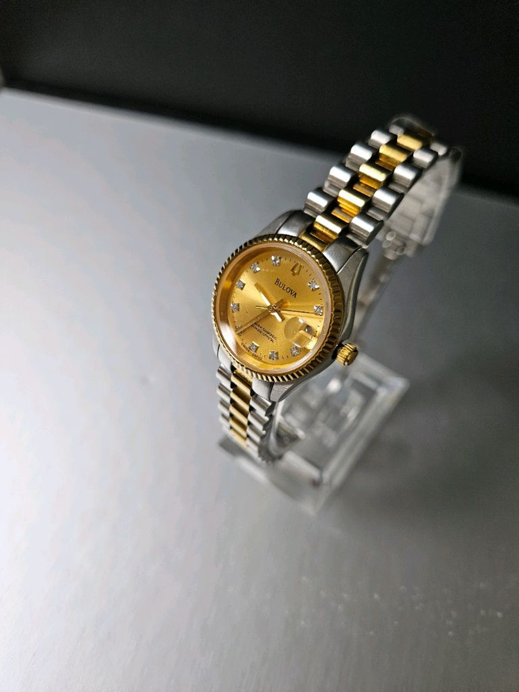 부로바 여성용 텐포인트 다이아몬드 18K 콤비메탈 시계--2