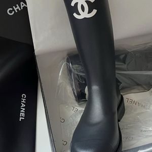 샤넬 레인부츠 37