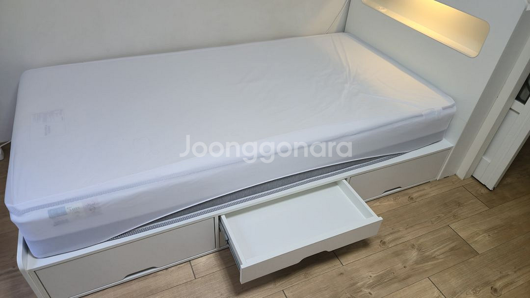 삼익가구 레이즈 LED 수납 침대 (정상가35만원)--2