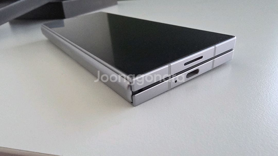 갤럭시 Z 폴드6 실버 512GB 자급제 삼케가능 반갈--8