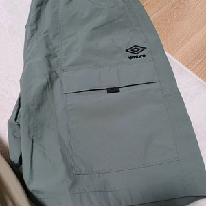 엄브로 카고반바지 새제품
