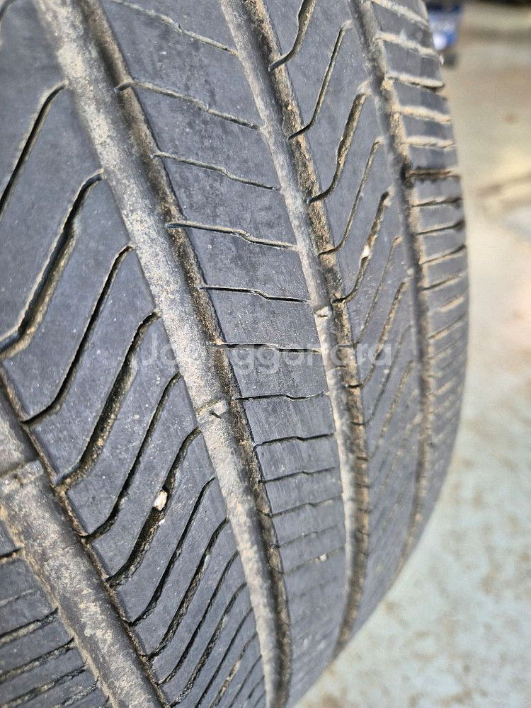 한국타이어 아이온 SUV 255/45R20--4