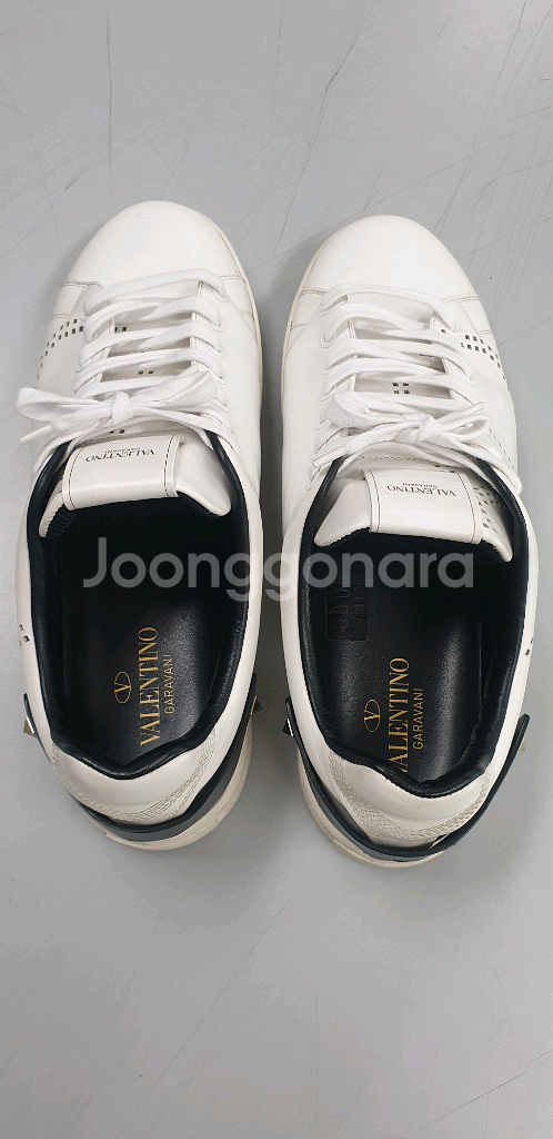 발렌티노 스니커즈--3