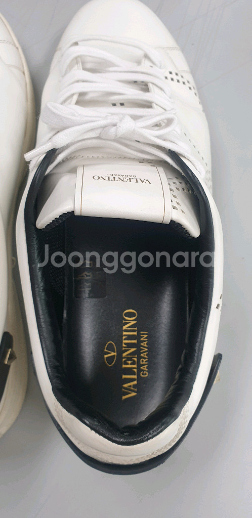 발렌티노 스니커즈--4