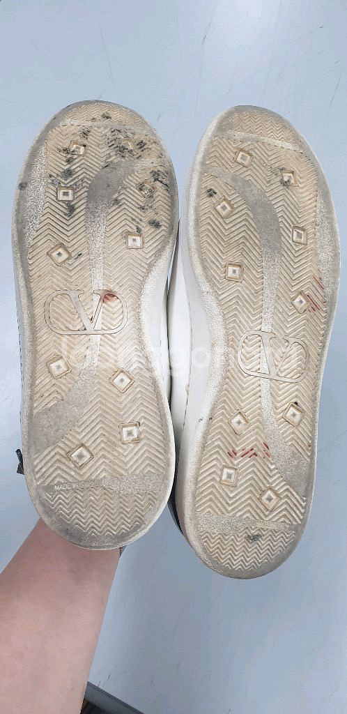 발렌티노 스니커즈--8