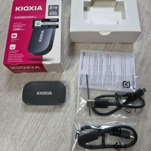 키오시아 외장ssd 2tb(손가락 두마디크기) 새제품