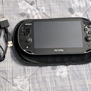 깨끗한 PS vita 1000번대 + SD카드 및 게임