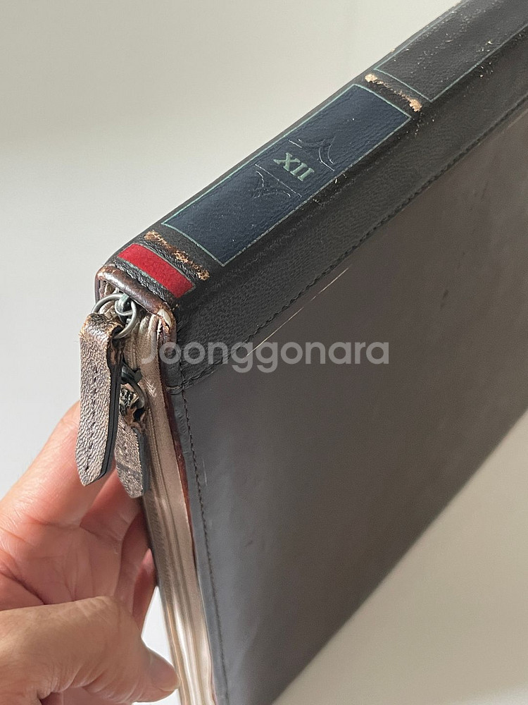 트웰브사우스 맥북 가죽케이스 14인치--1