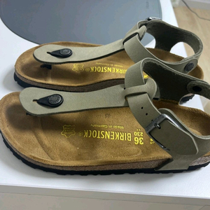 버켄스탁 카이라 샌들230mm