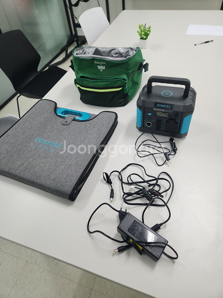 로모스 RS500 500W 파워뱅크+태양광패널 팝니다--0