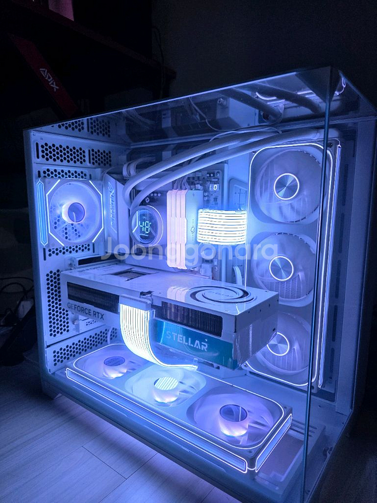 라이젠7 9800X3D RTX5080 본체 팝니다--0