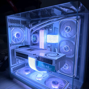 라이젠7 9800X3D RTX5080 본체 팝니다