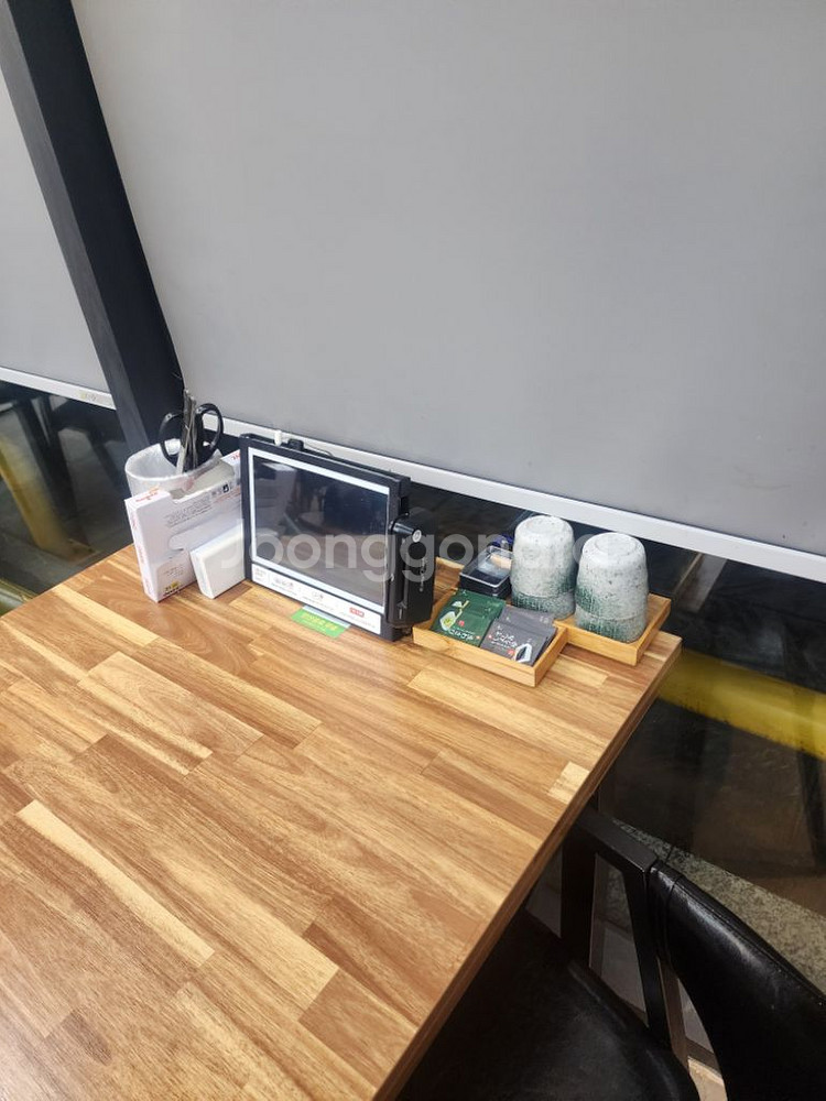 식당테이블 의자 전부 가져가세요--1
