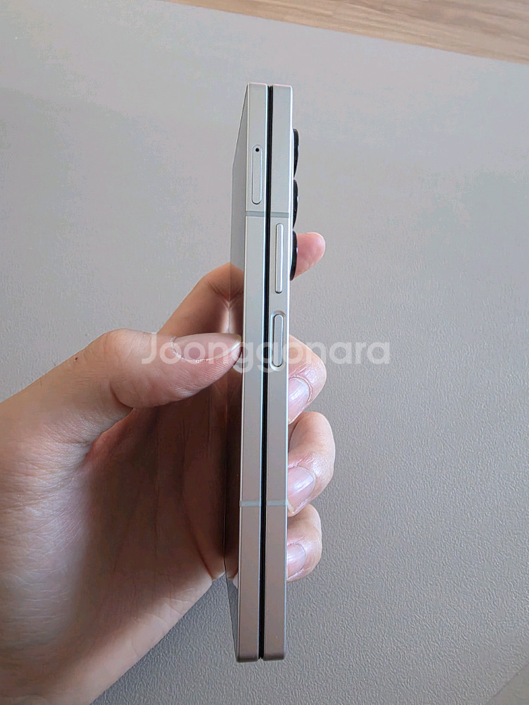 갤럭시 폴드6 한정판 화이트 1테라(1TB)--6