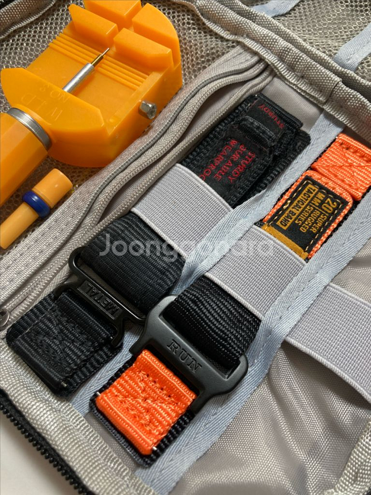 갤럭시 워치4 40mm 실버 배터리 한달전 교체 제품--5