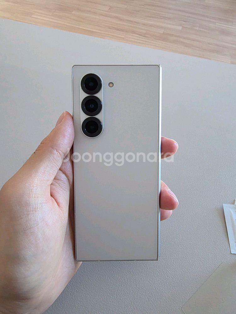 갤럭시 폴드6 한정판 화이트 1테라(1TB)--16