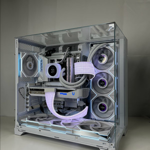9950X3D 리안리 컨셉 화이트 반본체