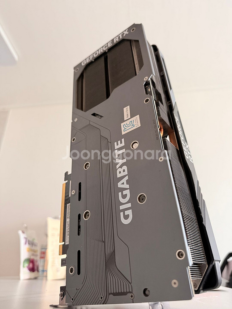 기가바이트 RTX 4090 판매합니다--0