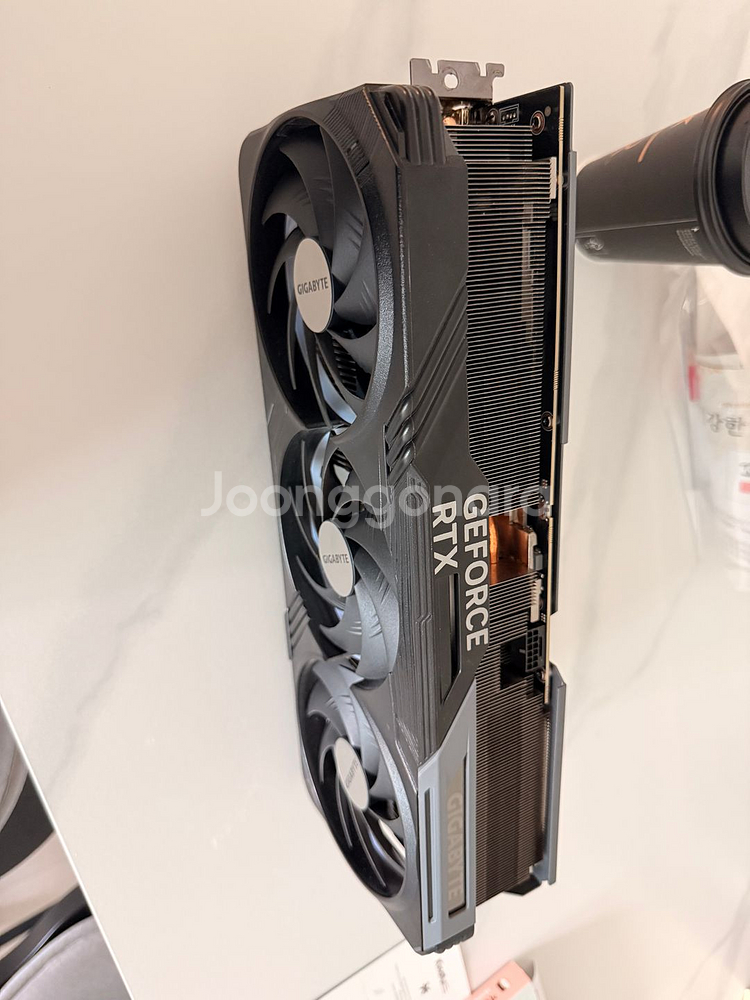 기가바이트 RTX 4090 판매합니다--2